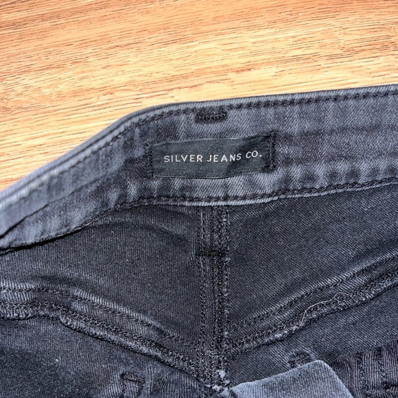 Silver jeans size 27 super comfortable and stretchy - Picture 3 of 3